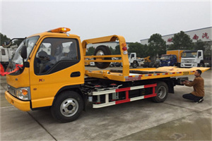 烟台哪里有拖车服务