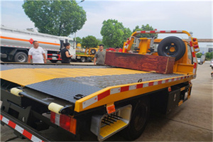 烟台附近拖车电话号码服务